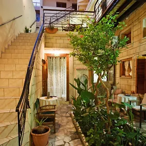 Barbara Rethymno
