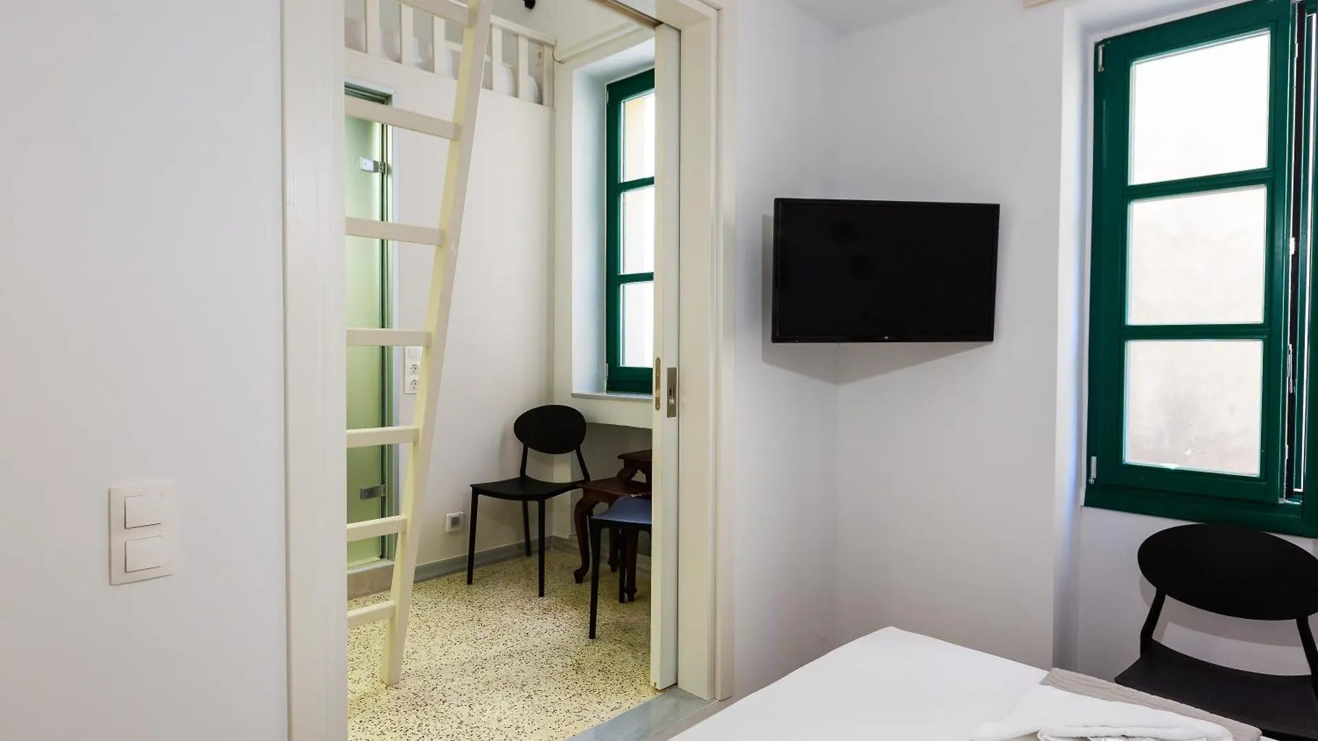 Ink Hotels Phos Rétino